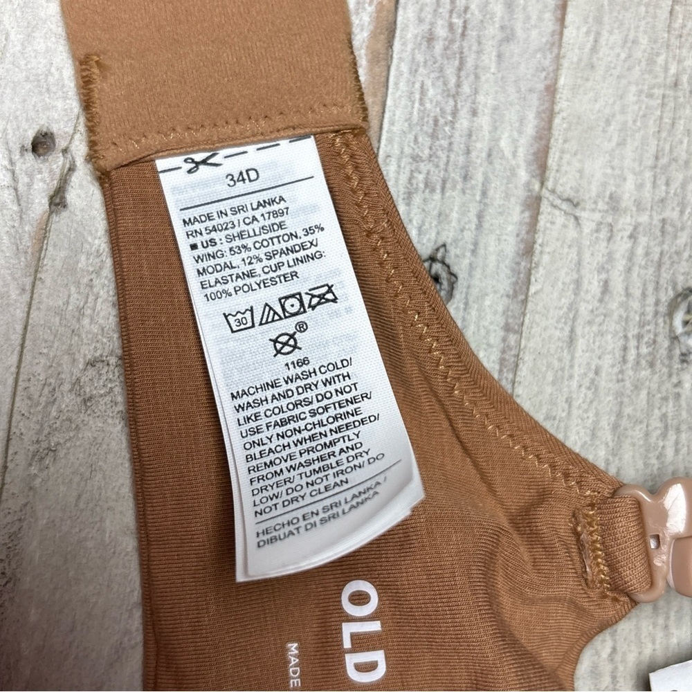OLD NAVY- LIGHTLY PADDED-PLUNGE-UNDERWIRE-BRA-SIZE-34D-NWT - Picture 10 of 14